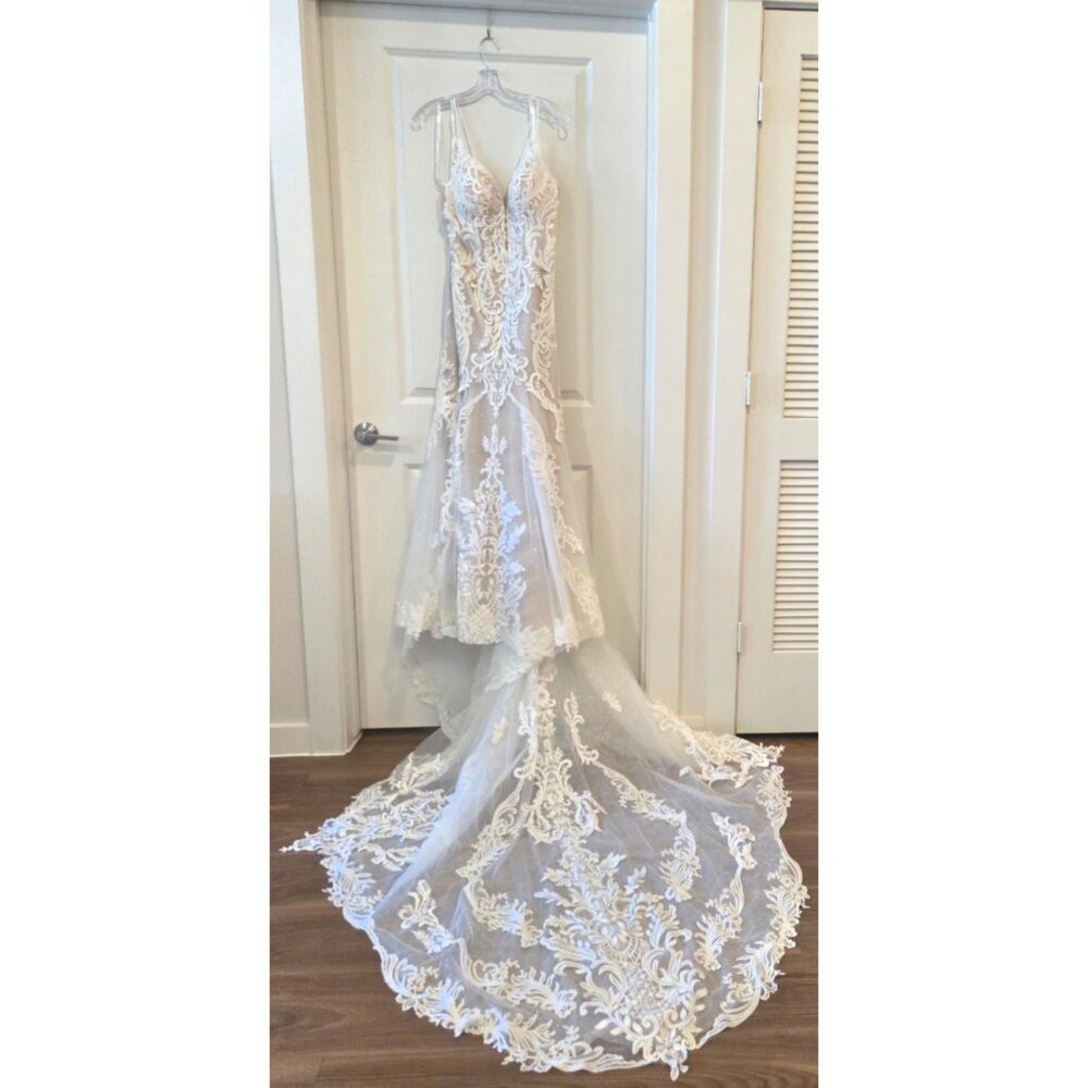 Essence of Australia-Size 12 Fit and Flare wedding dress